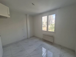 میدان بنی هاشم بهارستان / 52 متر